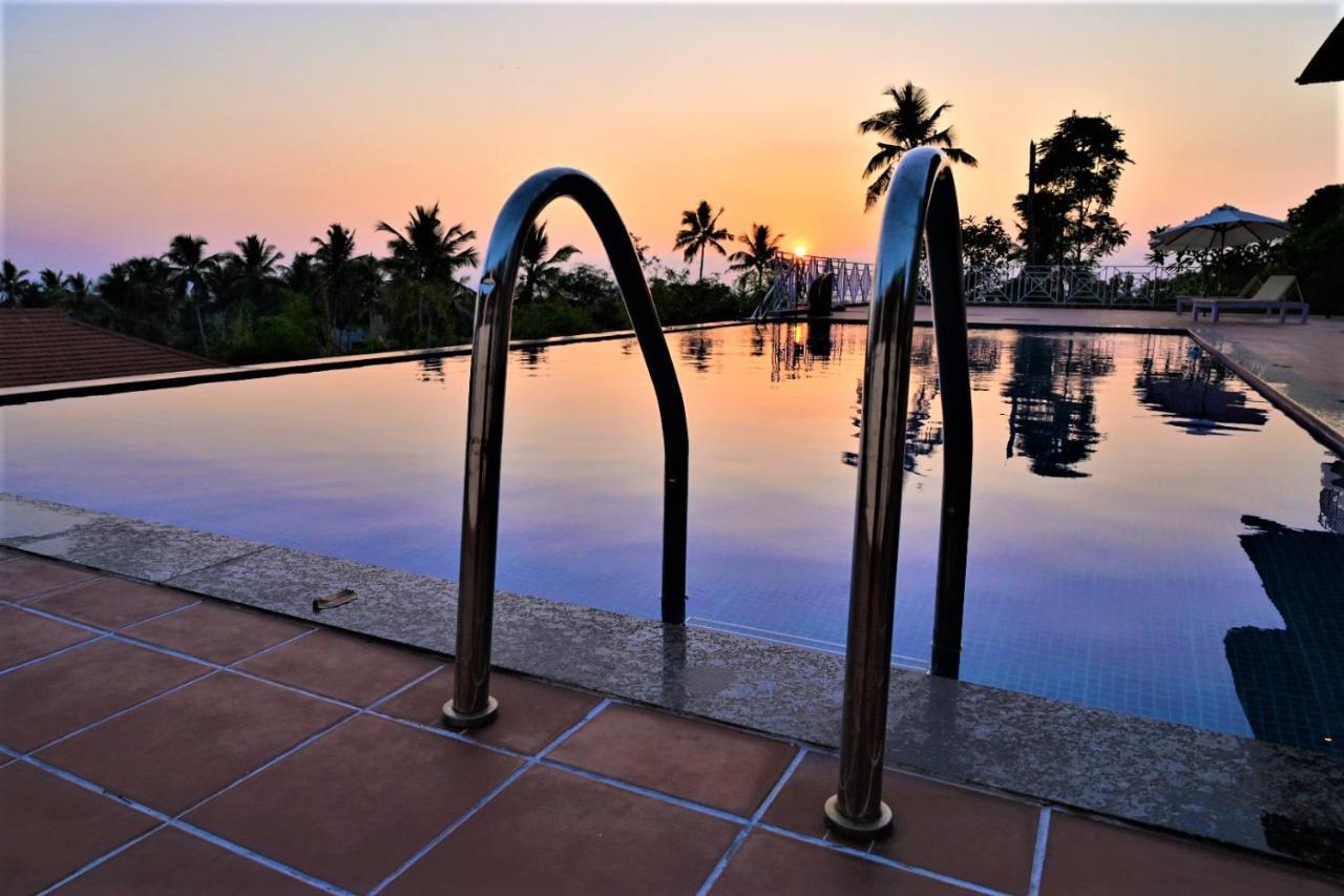 Aadisaktthi Leisure Resort, Kovalam 特里凡得琅 外观 照片