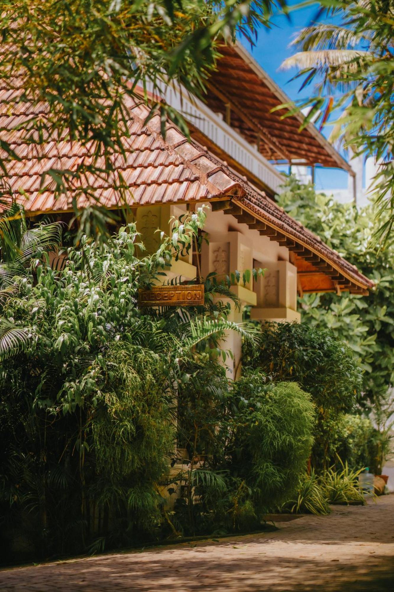 Aadisaktthi Leisure Resort, Kovalam 特里凡得琅 外观 照片