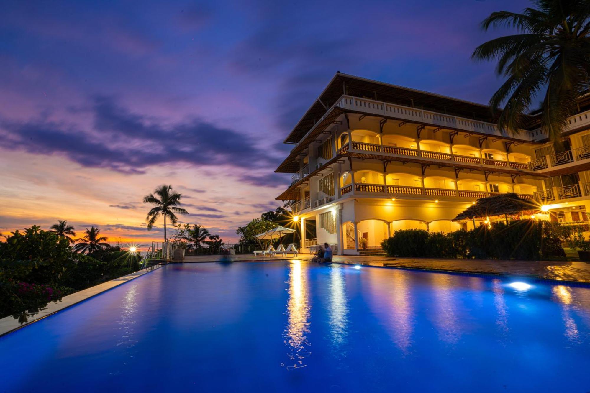 Aadisaktthi Leisure Resort, Kovalam 特里凡得琅 外观 照片